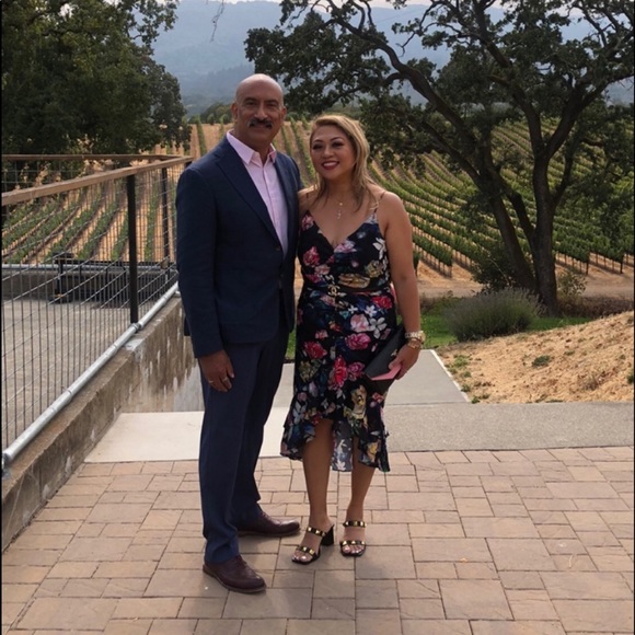 Welcome to my closet, Poshmark Ambassador/Stylist - Picture 8 of 16